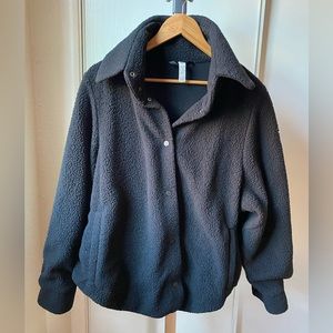 Alo Micro Sherpa Envy Shacket size S | Black